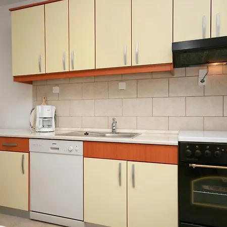 5514b Apartment Novi Vinodolski