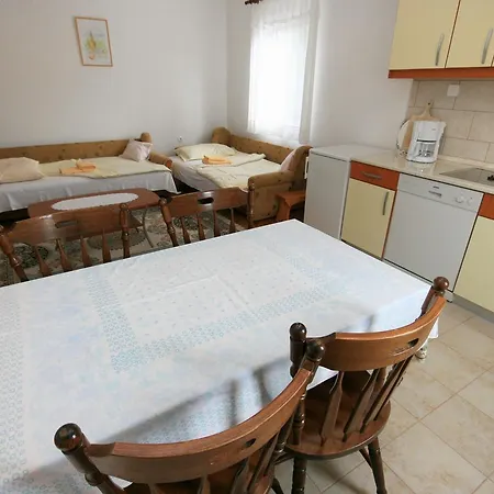 Apartment 5514b